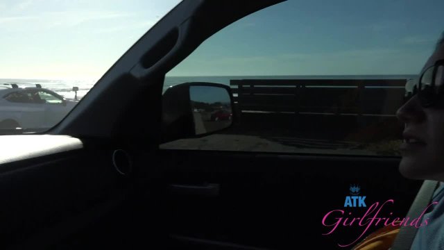 Превью Выгулял свою подружку, а потом поимел её № 46430